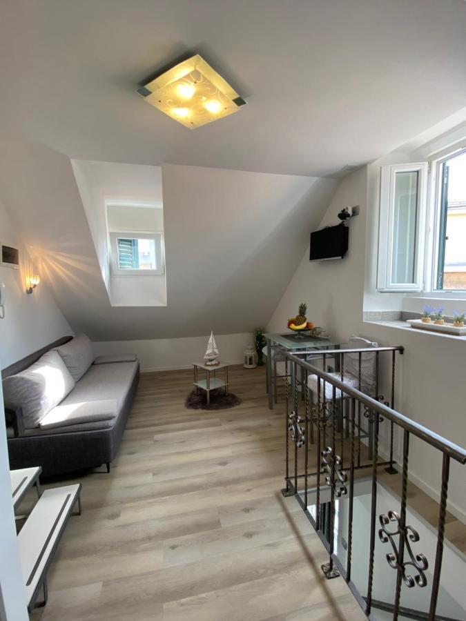 Apartment Cvita Split Exteriör bild